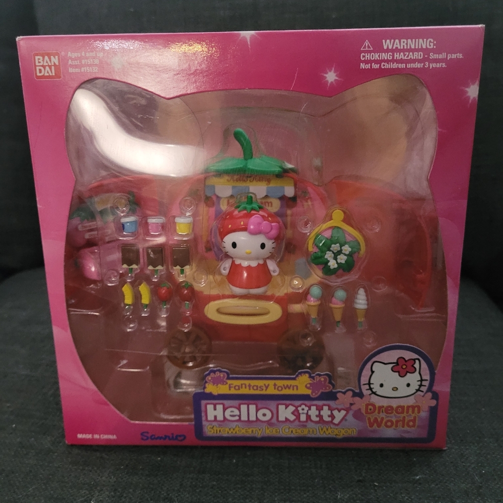 Hello Kitty Dream World Strawberry Ice Cream Wagon Rare